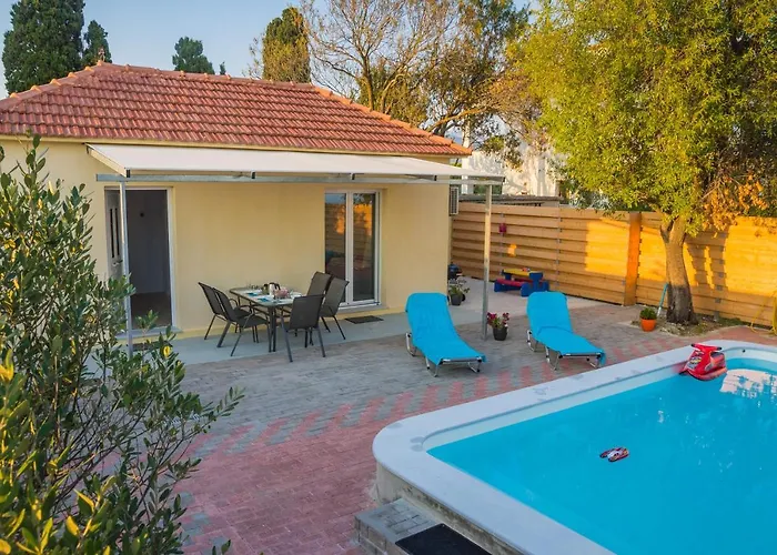 Le Paradis D' Elli Willa Lakíthra