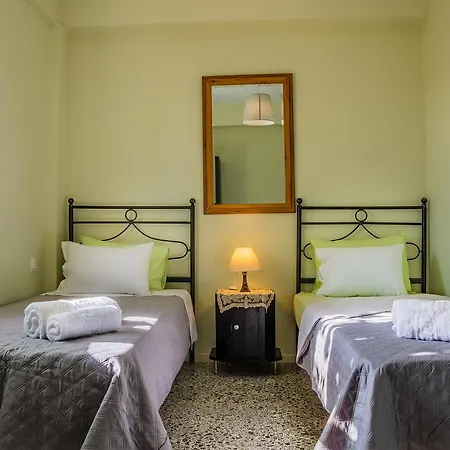 Le Paradis D' Elli Willa Lakíthra